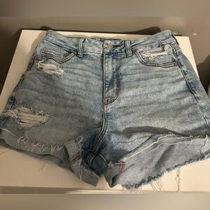 AE stretch shorts light wash